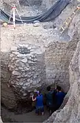 Le puits de Sha'ar Hagolan lors des fouilles.
