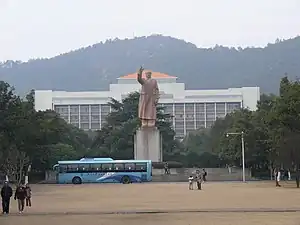 Statue de Mao Zedong sur le campus de Yuquan.