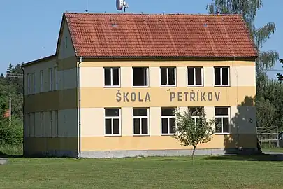 École à Petříkov.