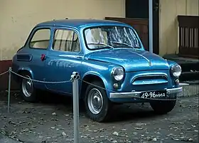 La voiture de Jack Wade, une ZAZ 965 A, conduite par Bond.