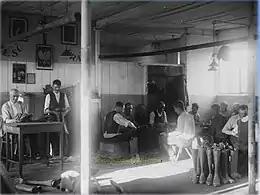 Un atelier de cordonnerie