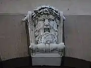 Détail d'un relief de la façade