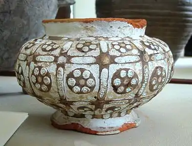 Vase de terre cuite, dynastie Zhou, IVe au  IIIe siècle av. J.-C. British Museum