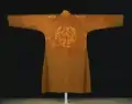 Robe impériale feminine (vue arrière), dynastie Liao.