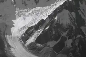 Vue aérienne du glacier du Capucin entouré des glaciers du Mont-Mallet et de Leschaux depuis le nord-ouest en 1934.