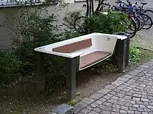 Baignoire tranformée en banc public à Munich