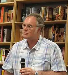 Portrait d'un homme aux cheveux gris