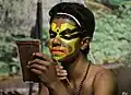 Maquillage kathakali en Inde : les formes et les couleurs du maquillage sont toutes codées.