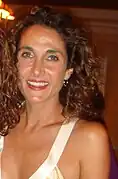 Melina Kanakaredes interprète le Dr&nbsp;Lane Hunter