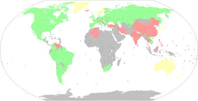 Carte du monde où chaque pays est coloré selon le statut du don de sang des homosexuels.