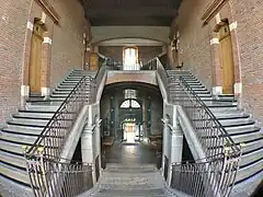 L'escalier principal.